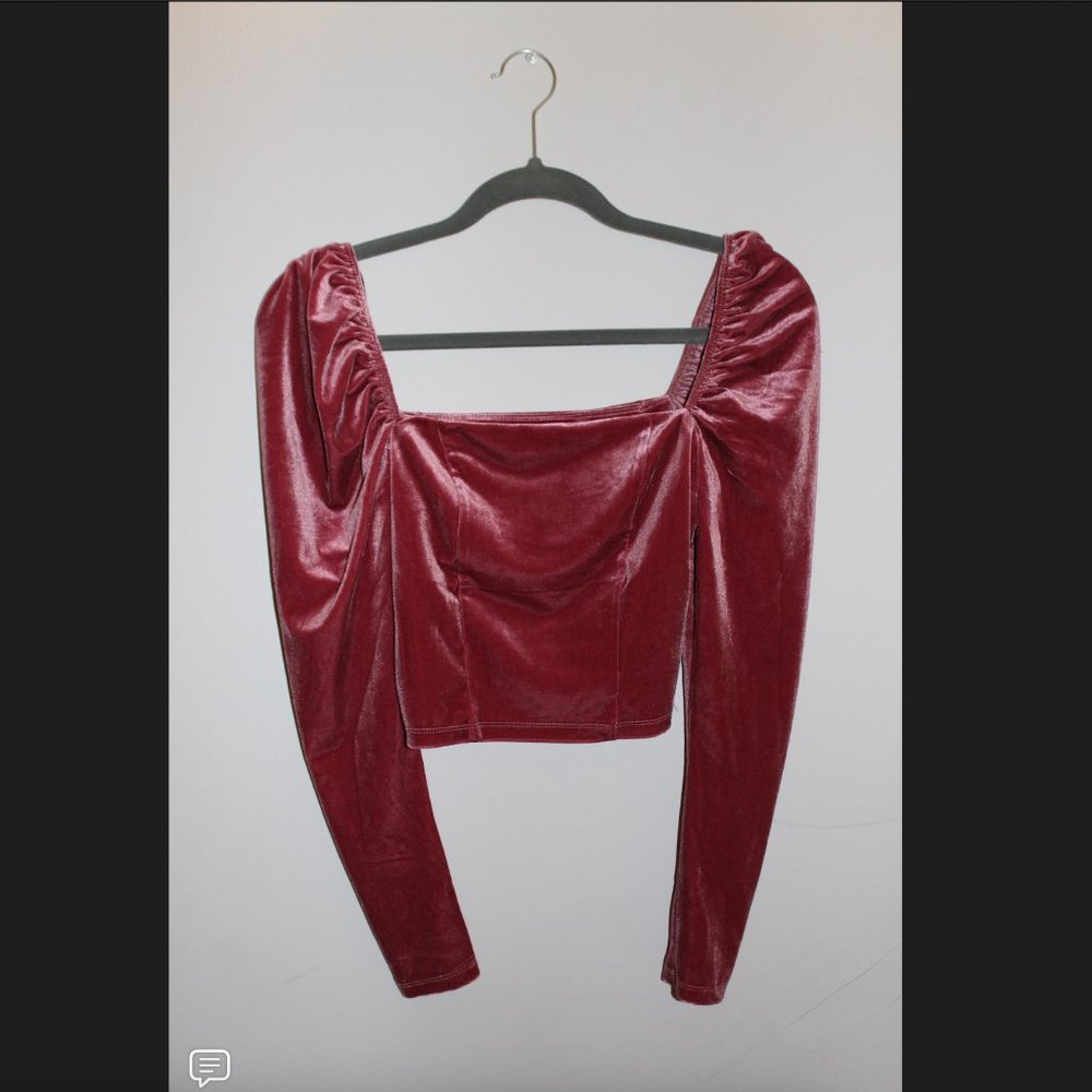 Puff Shoulder Crop Top